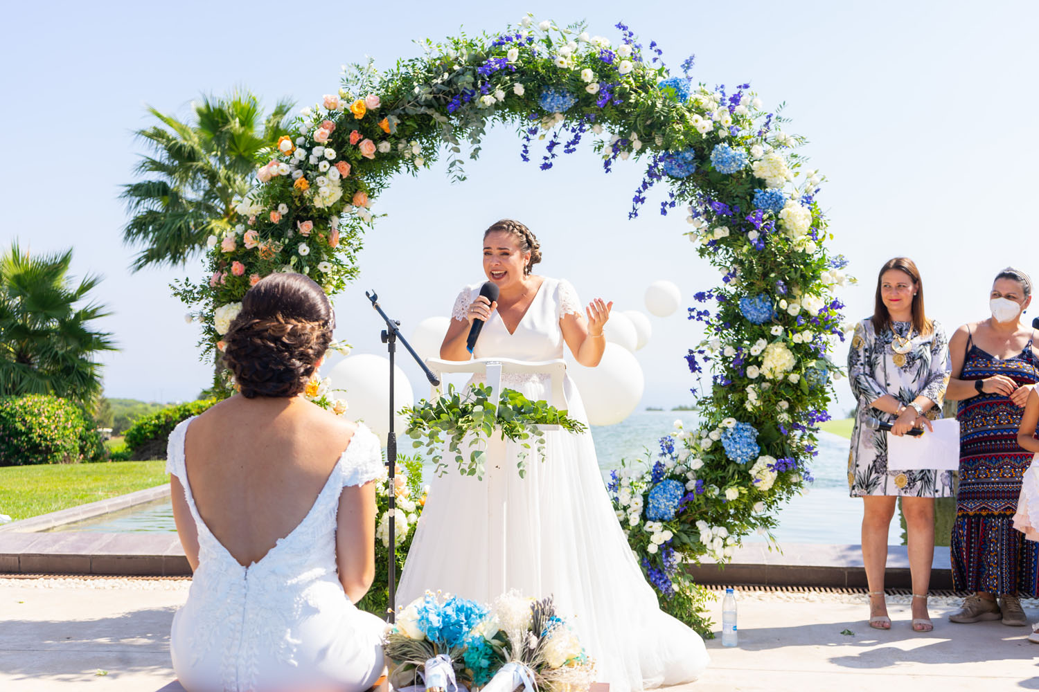 Arco de flores para boda en Cádiz