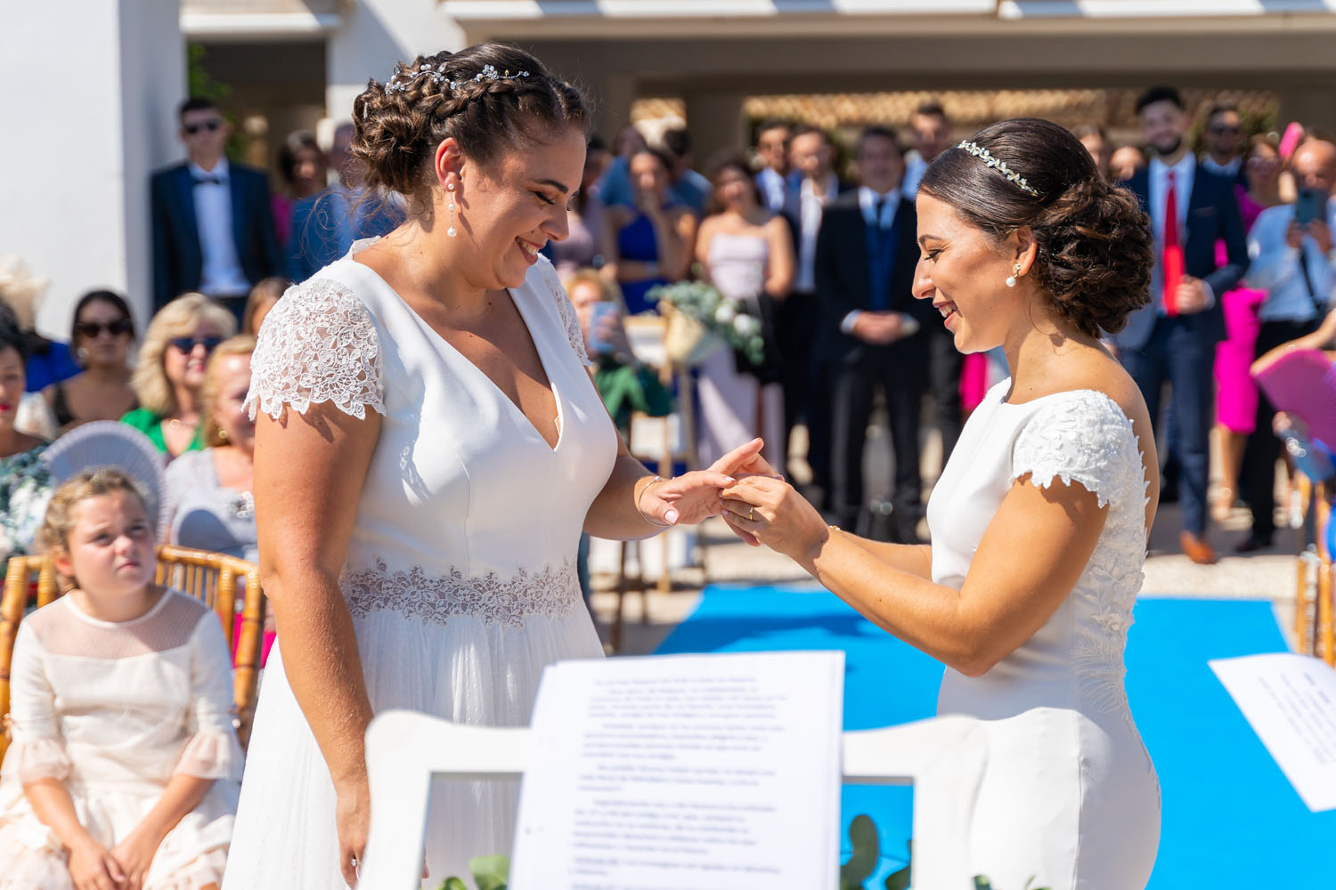 Intercambio de anillos durante una boda en Alcaidesa Eventos, Cádiz