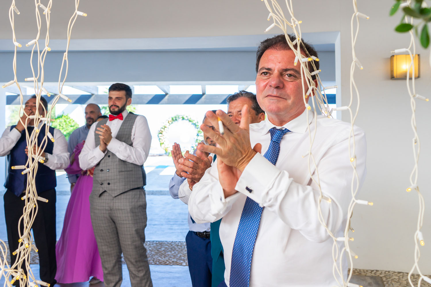 Padre de la novia se emociona durante una boda en Alcaidesa Eventos