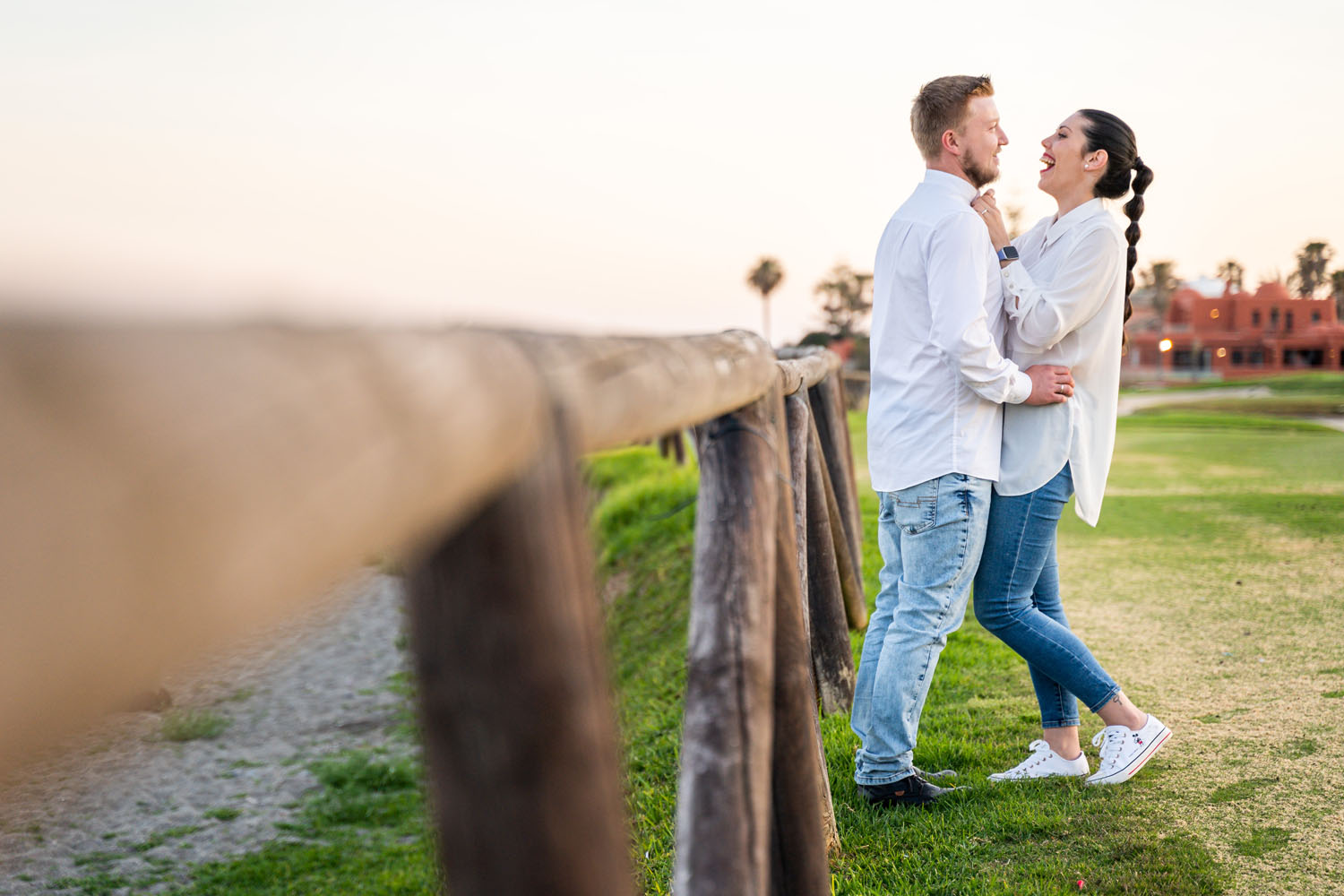 Fotos de pareja en el campo de golf del Hotel Guadalmina