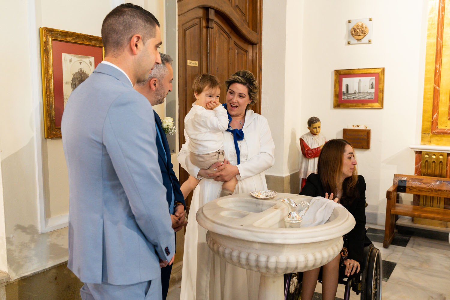 Ceremonia de bautizo en Iglesia de los Remedios, en Estepona