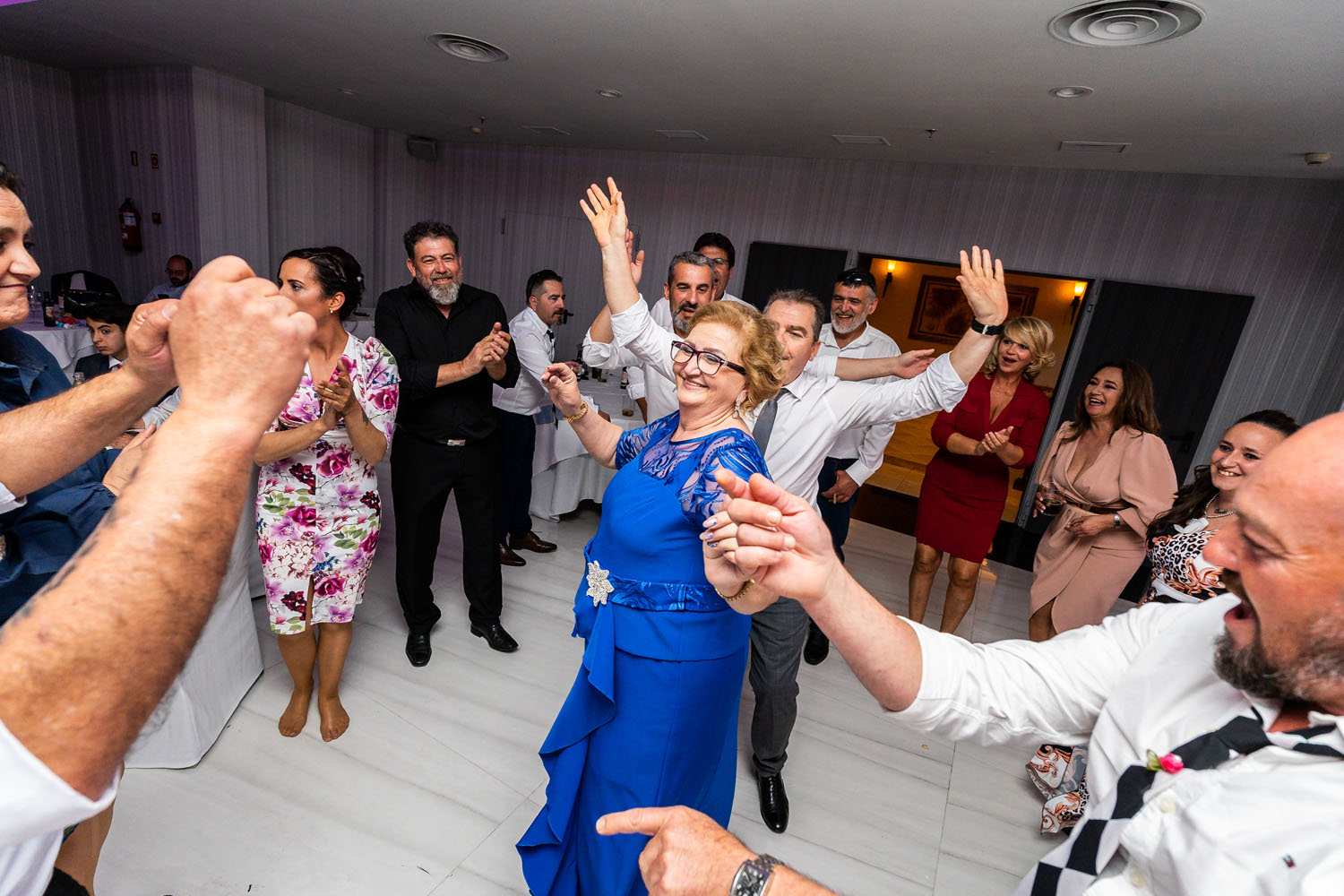 Madrina baile en boda en Hotel Elba Estepona