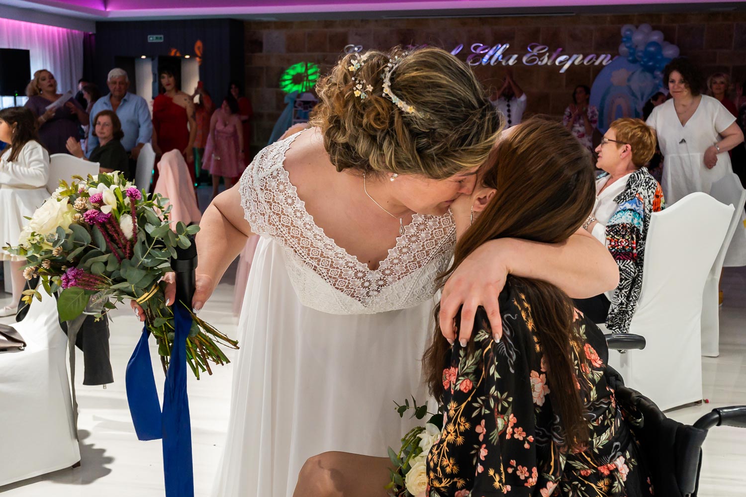 Novia llora en su boda en Málaga