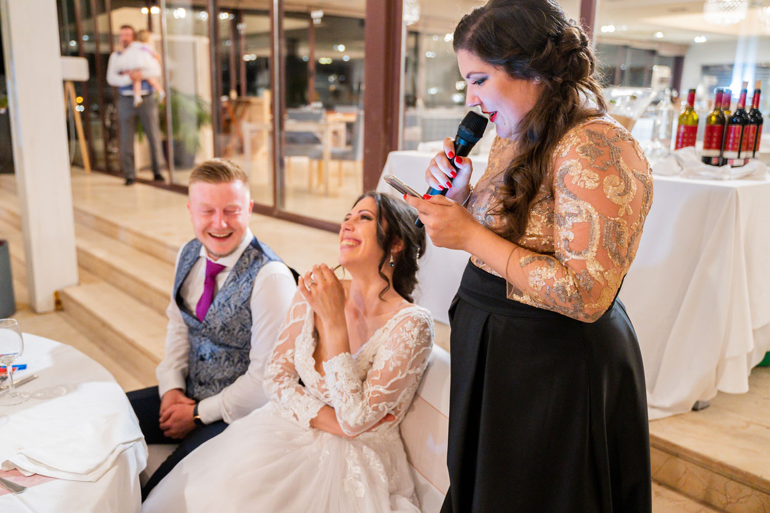 Hermana de la novia da discurso durante una boda en Hotel Guadalmina San Pedro