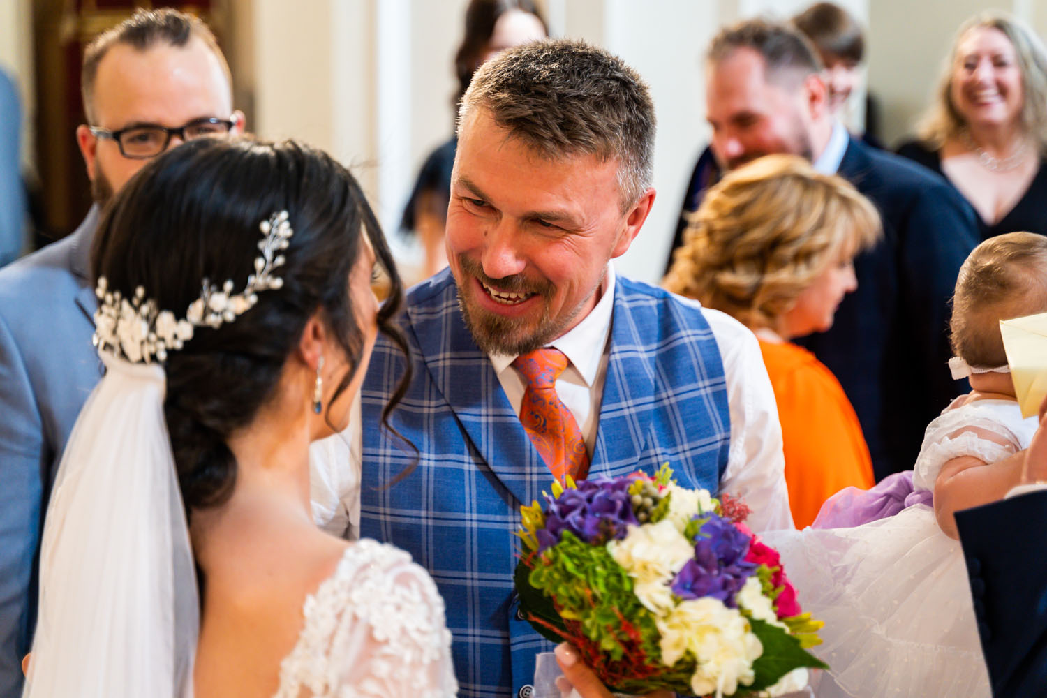 Felicitaciones de los invitados a la novia en su boda