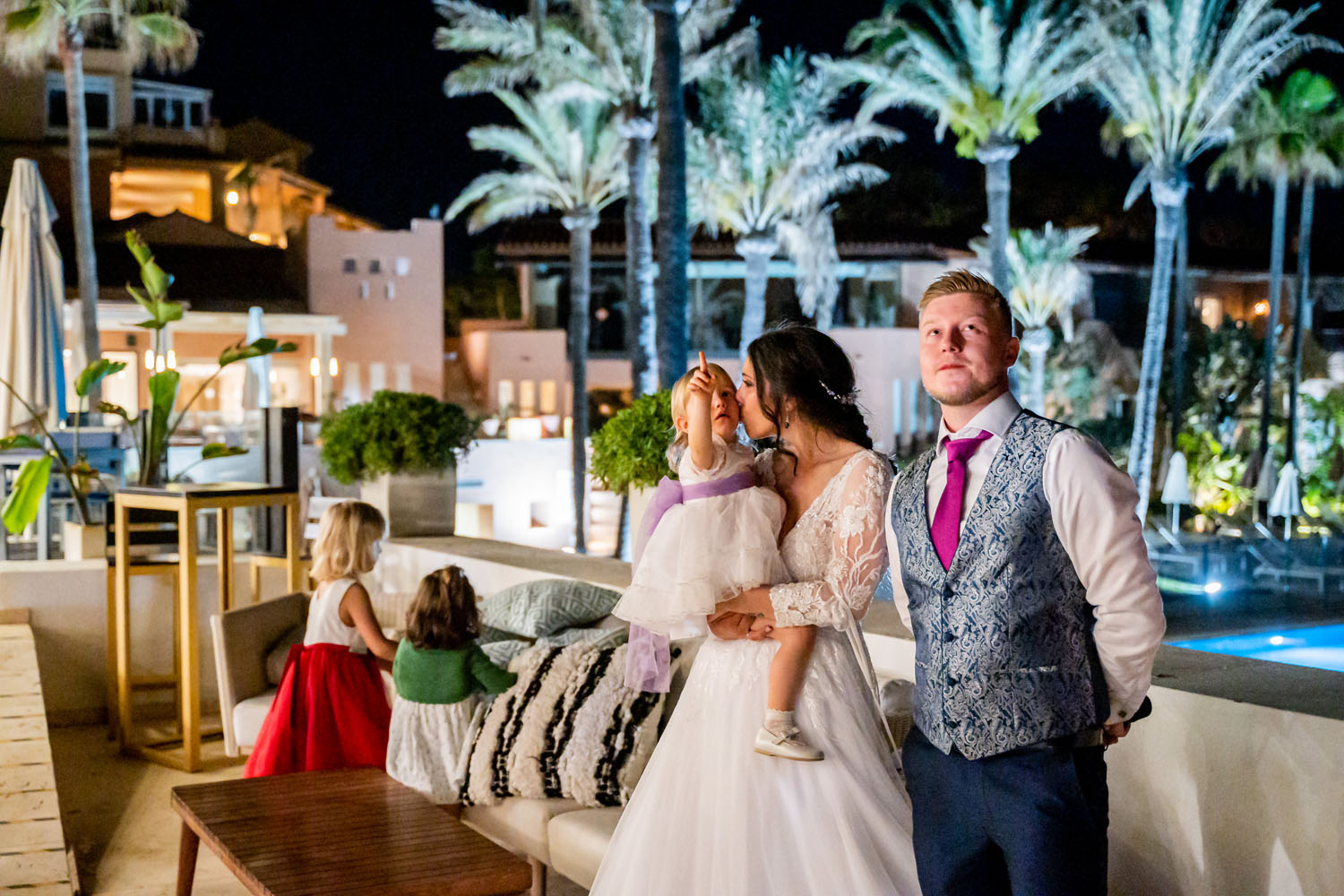 Momento emotivo en una boda en Hotel Guadalmina, San Pedro