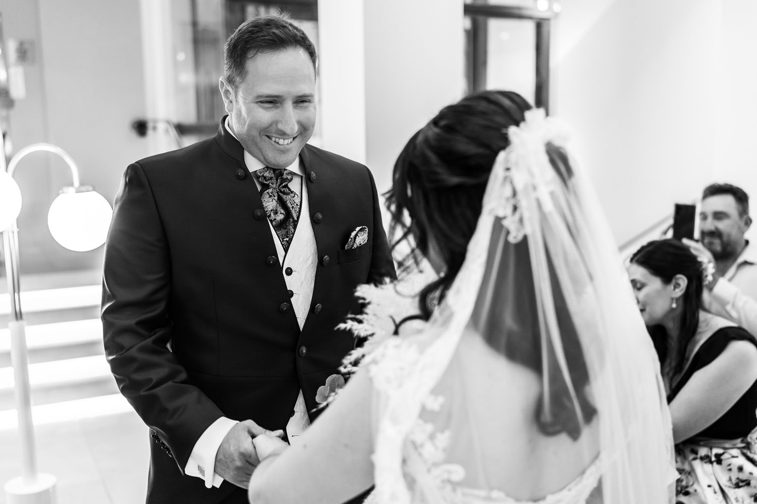 Encuentro de los novios en su ceremonia de boda en Estepona